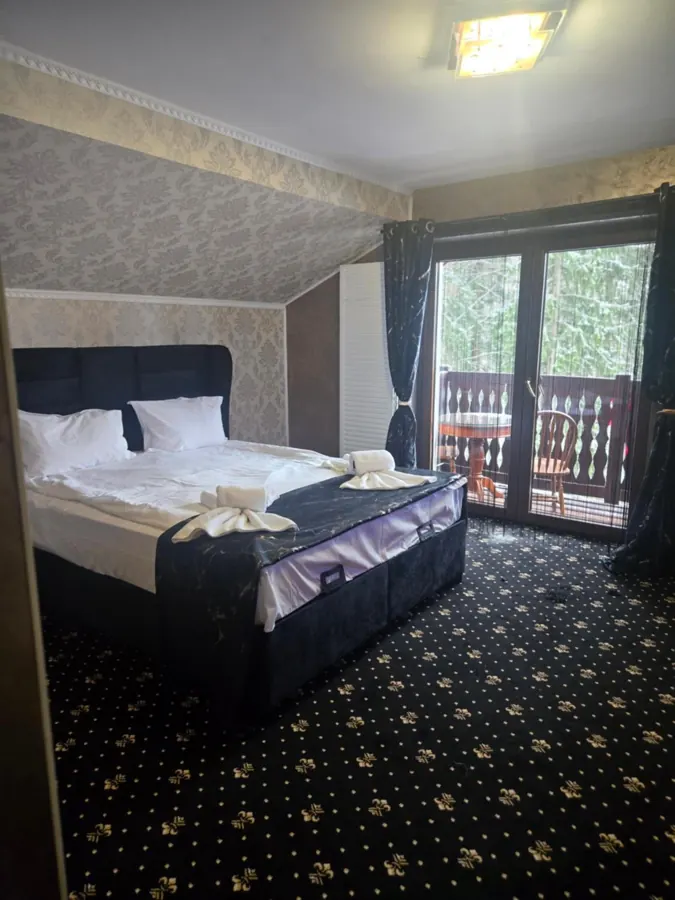 Cameră dublă Deluxe cu balcon